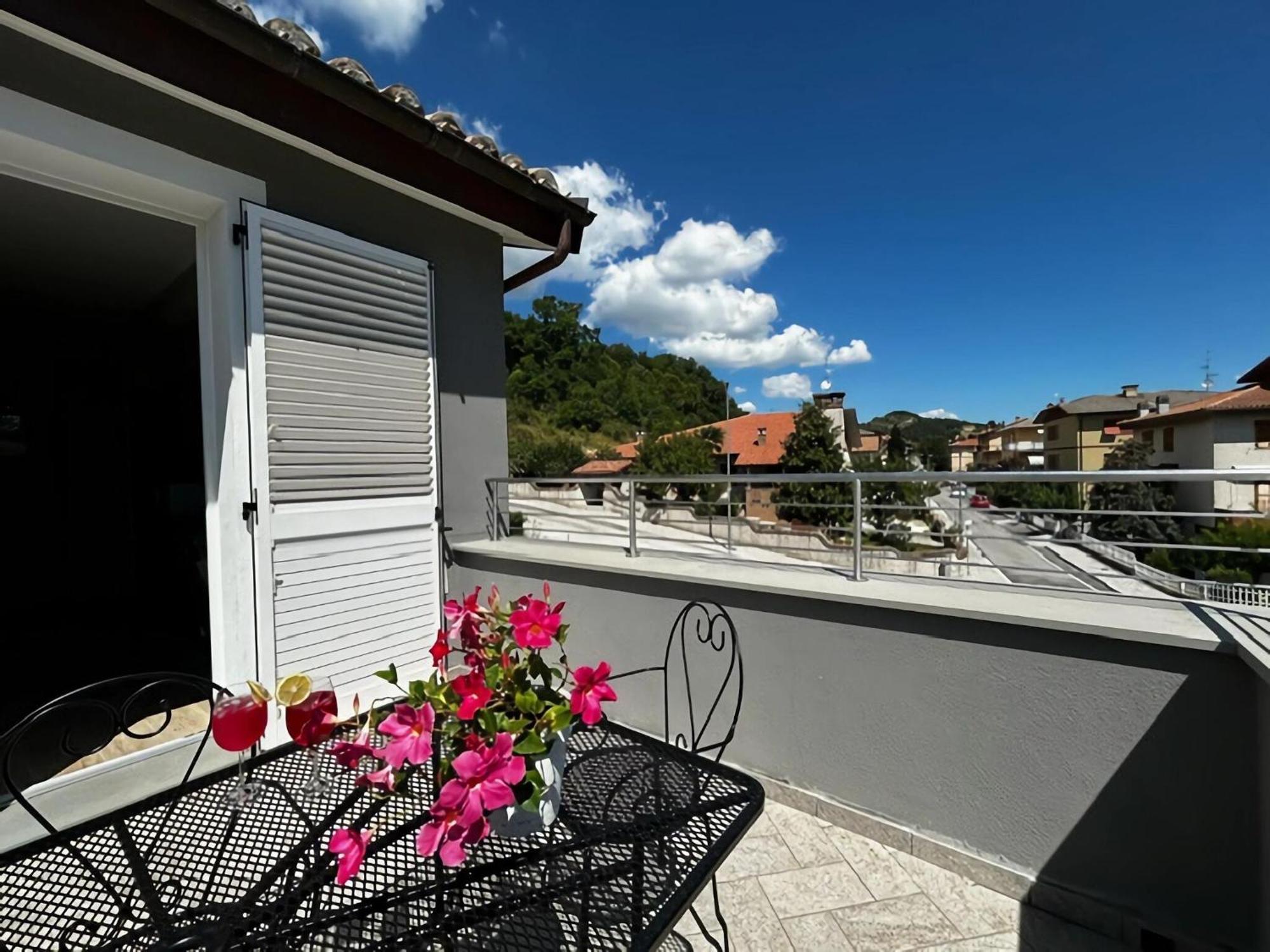 Casa de Férias Delightful With Private Terrace Esanatoglia